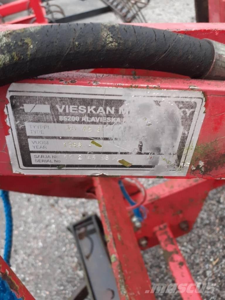 VM 45 J Tirmiklar