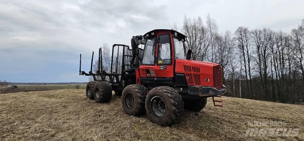 Komatsu 845 Tomruk yükleyici traktörler