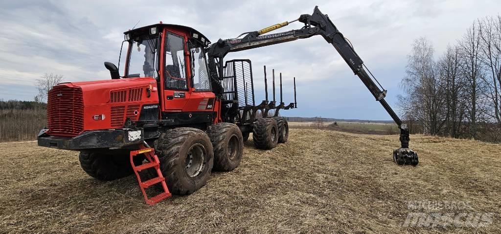 Komatsu 845 Tomruk yükleyici traktörler