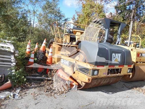 CAT CB-534C Tek tamburlu silindirler