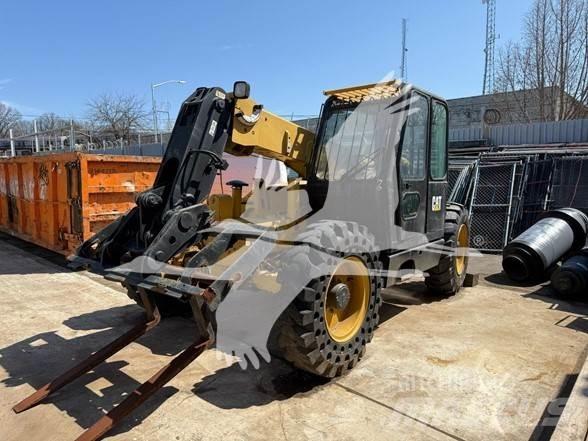 CAT TH82 Teleskopik yükleyiciler
