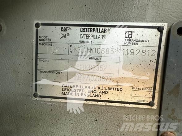 CAT TH82 Teleskopik yükleyiciler