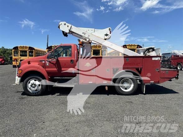 Ford F750 Araç üstü platformlar