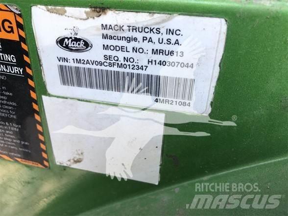 Mack MRU613 Diger