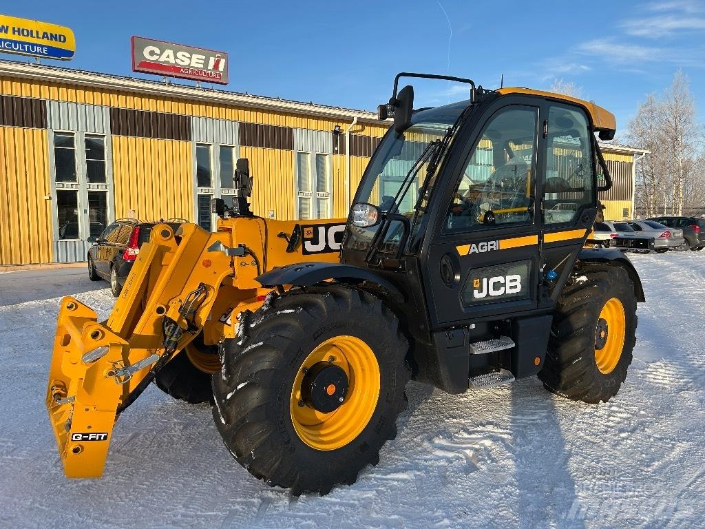JCB 538-70 Tarimsal teleskopik yükleyiciler