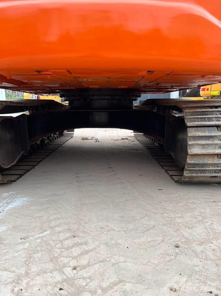 Doosan DX 140 LC Paletli ekskavatörler