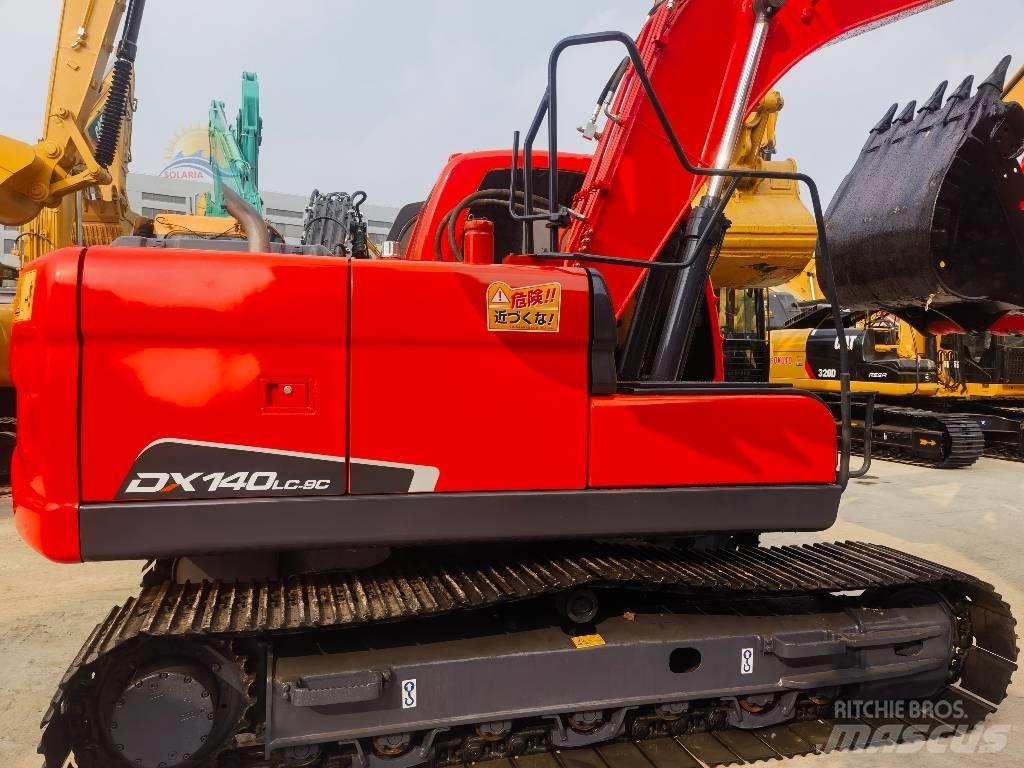 Doosan DX 140 LC Paletli ekskavatörler