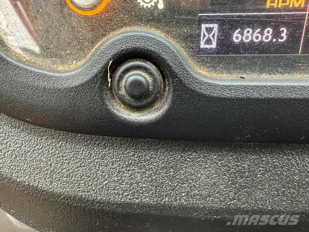 JCB 413 S Tekerlekli yükleyiciler