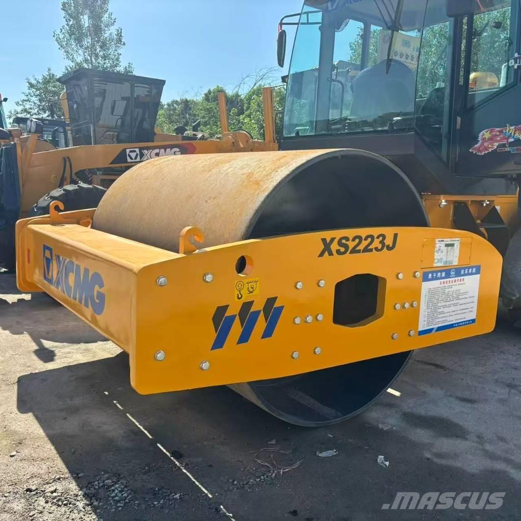 XCMG XS223J Tek tamburlu silindirler