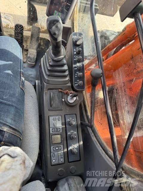 Hitachi ZX 160 W Lastik tekerli ekskavatörler