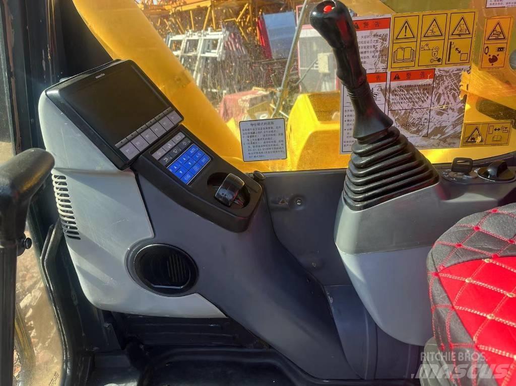 Komatsu PC 450 LC-8 Paletli ekskavatörler
