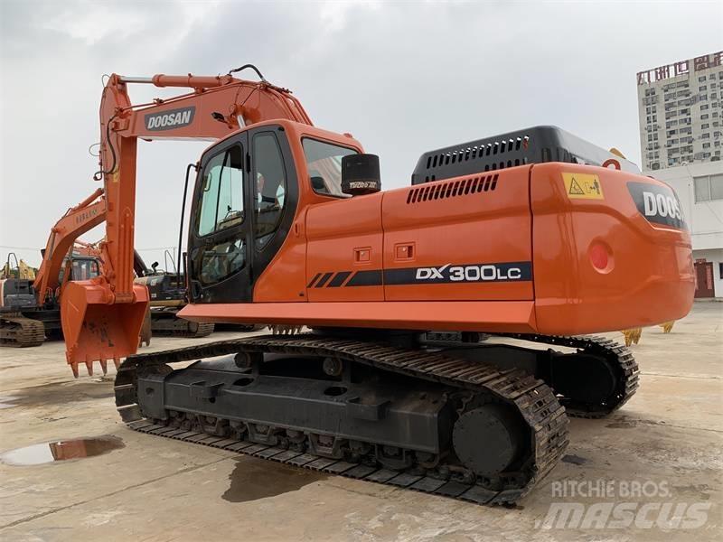 Doosan DX300 Paletli ekskavatörler