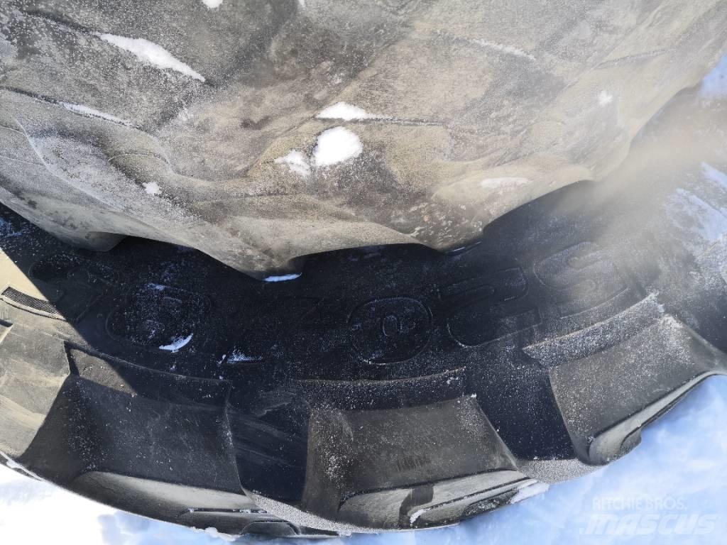 Pirelli 420/85R28 Tekerlekler