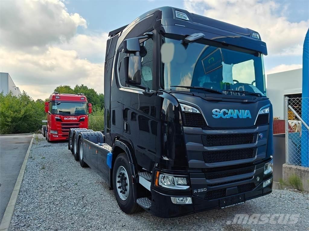 Scania R590 8x4 Vinçli kamyonlar