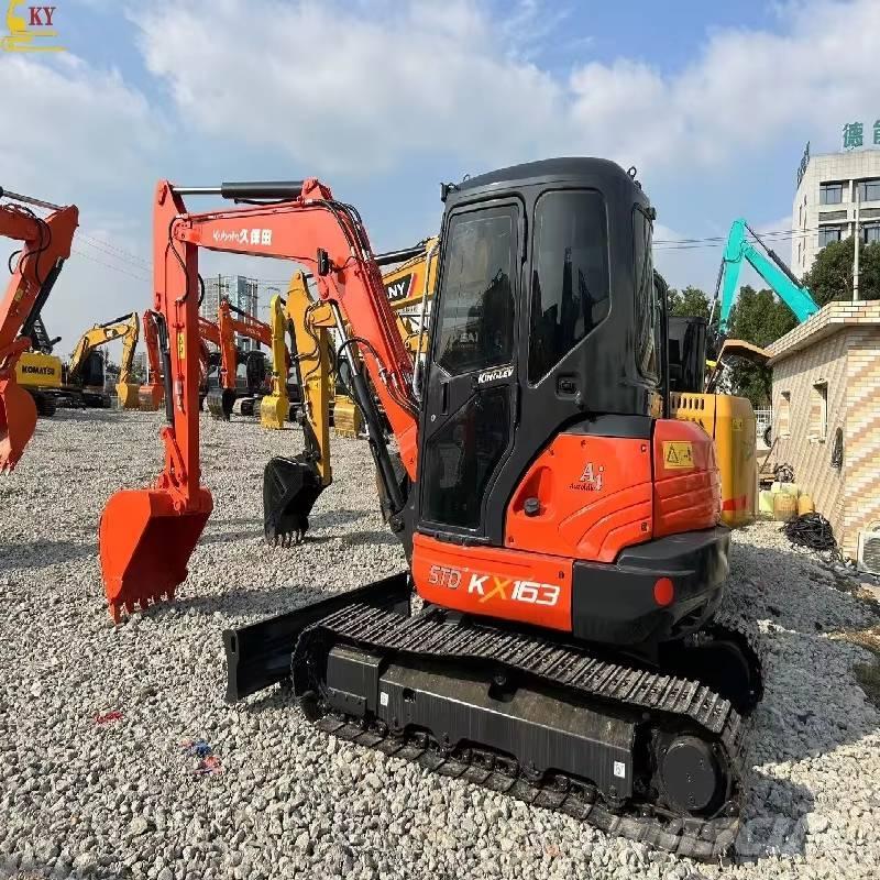 Kubota 163 Paletli ekskavatörler