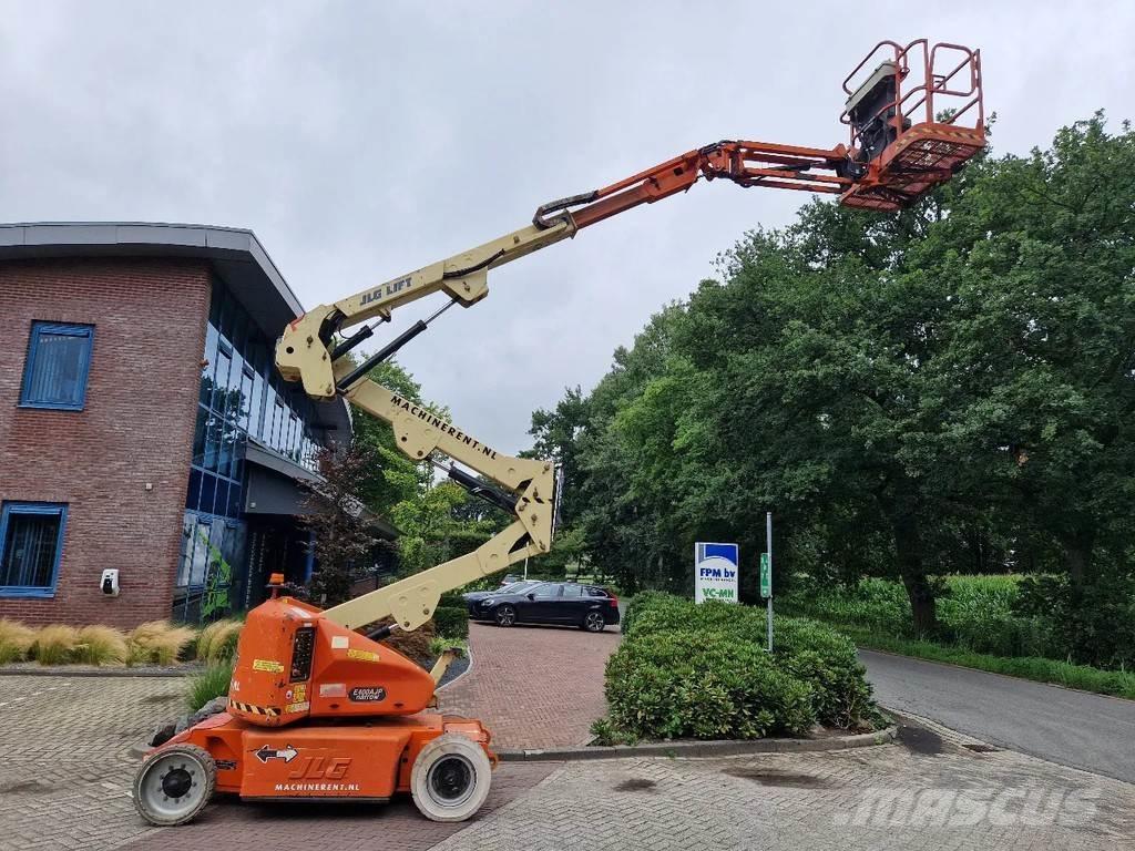 JLG E400AJPN Körüklü personel platformları