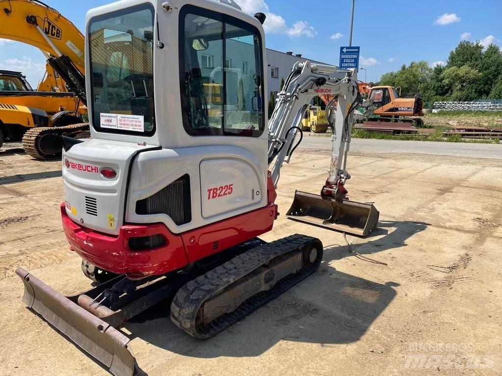 Takeuchi TB225 Mini ekskavatörler, 7 tona dek