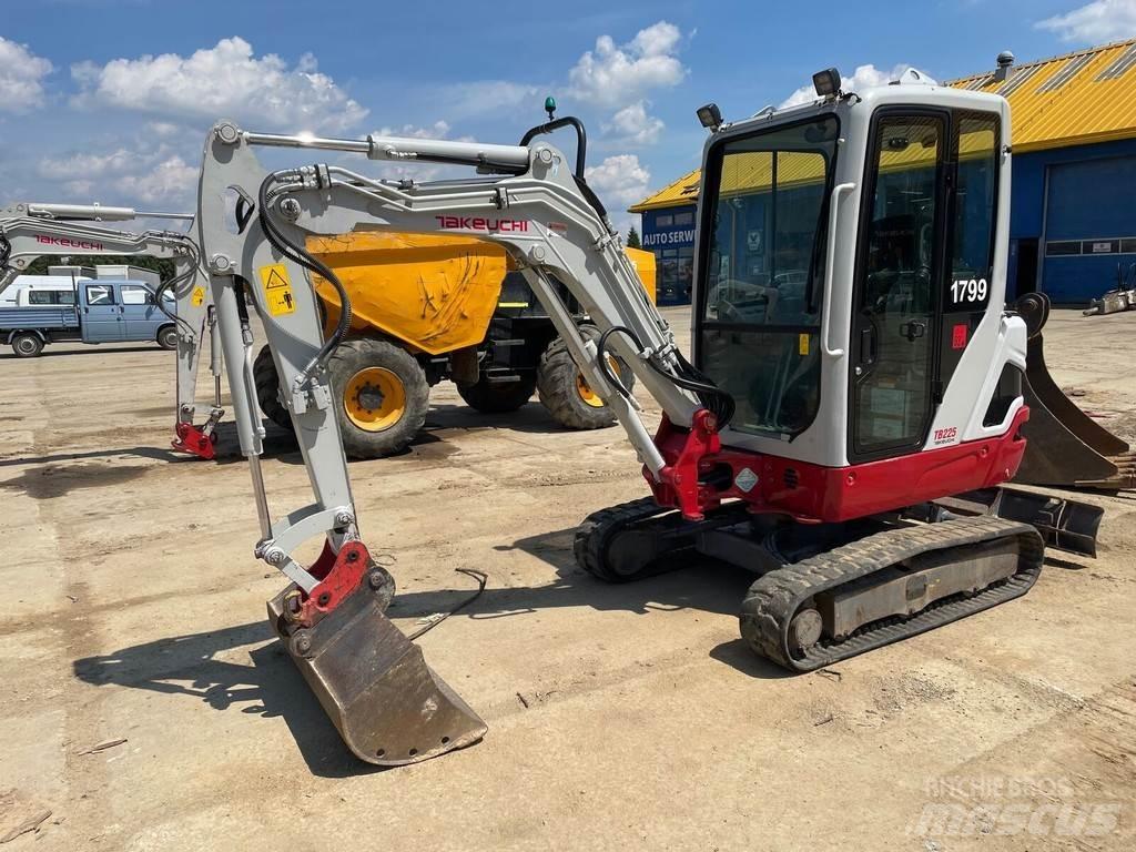 Takeuchi TB225 Mini ekskavatörler, 7 tona dek