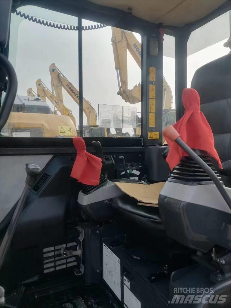 Komatsu PC56-7 Paletli ekskavatörler