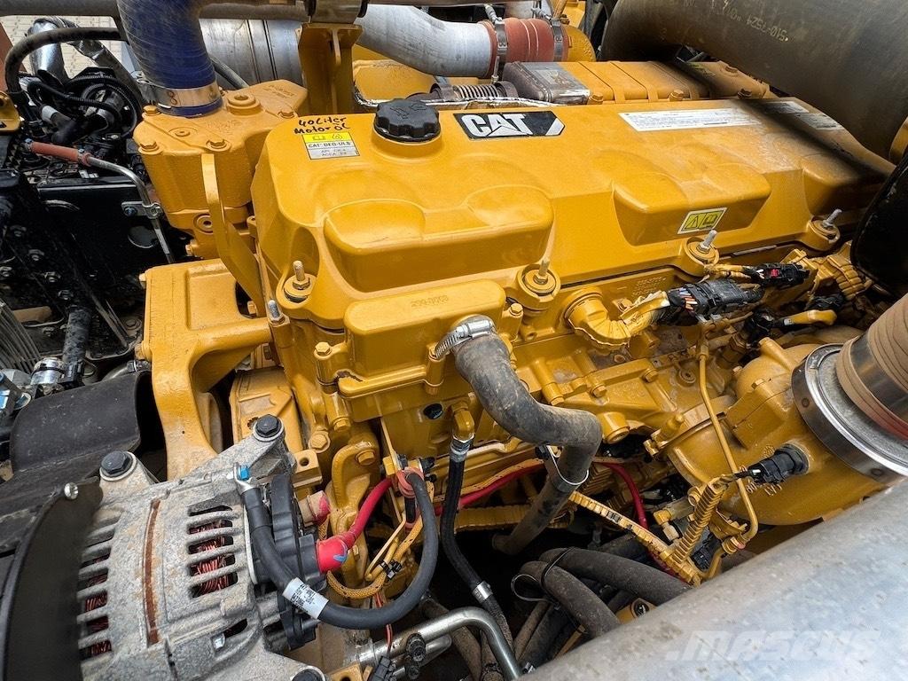 CAT 730 Belden kirma kaya kamyonu
