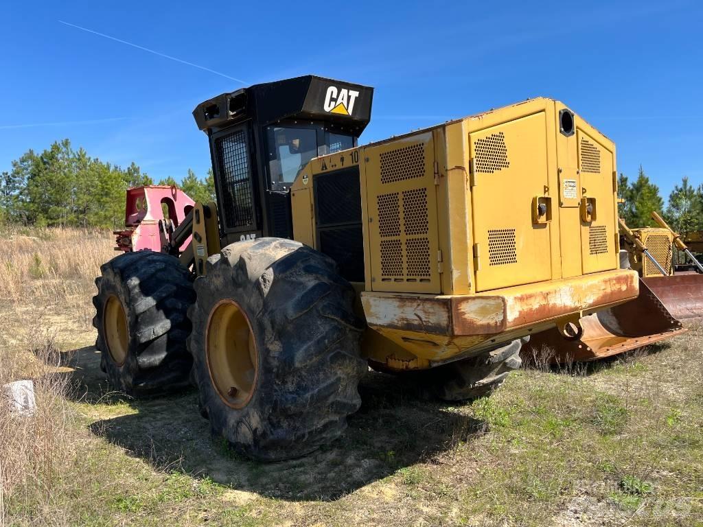 CAT 553 C Ağaç kesici istifleyiciler