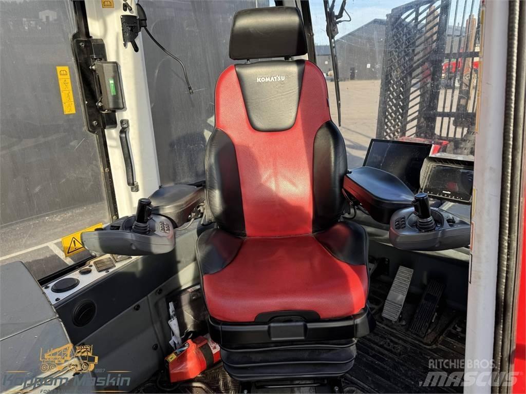 Komatsu 895 Tomruk yükleyici traktörler