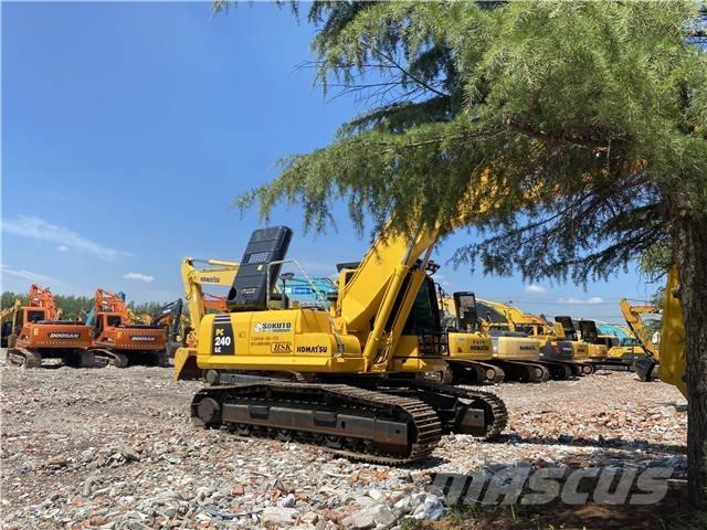 Komatsu PC 240-8 Paletli ekskavatörler