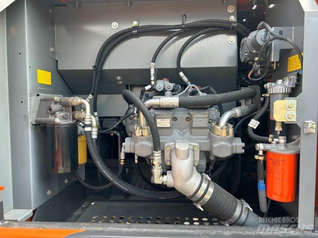 Hitachi ZX 220 LC Paletli ekskavatörler