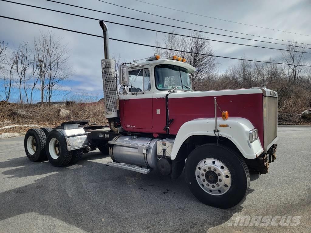 Mack RW613 Çekiciler