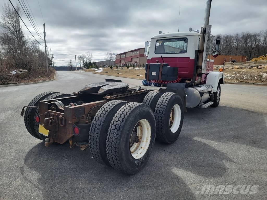 Mack RW613 Çekiciler