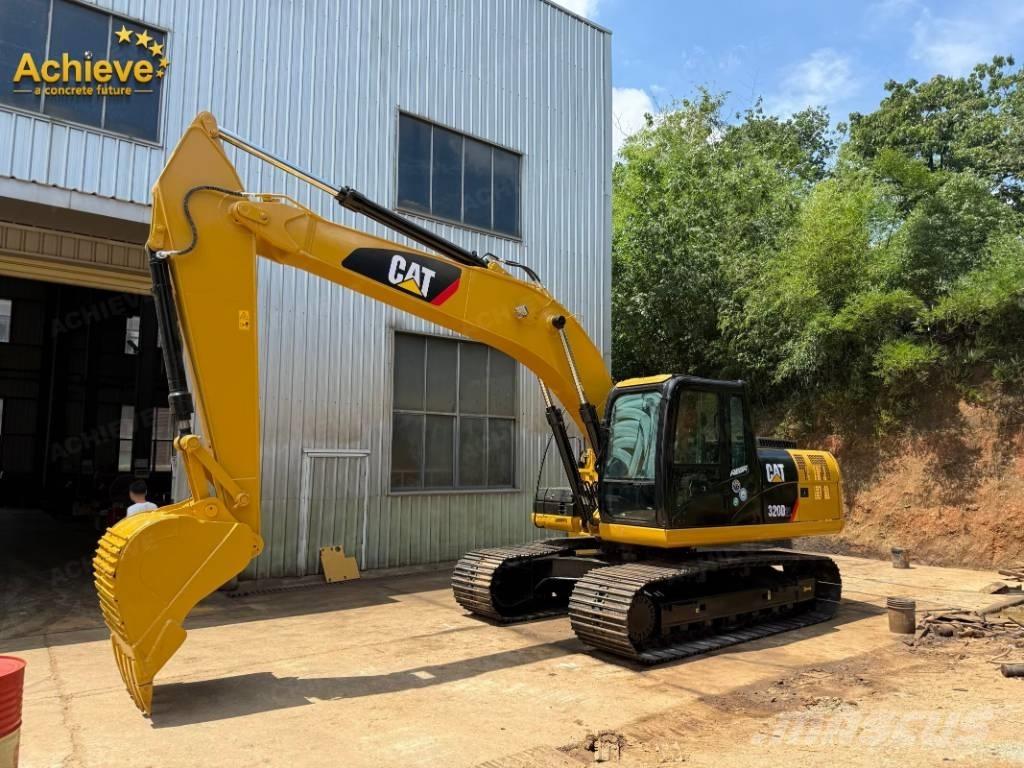CAT 320D Paletli ekskavatörler