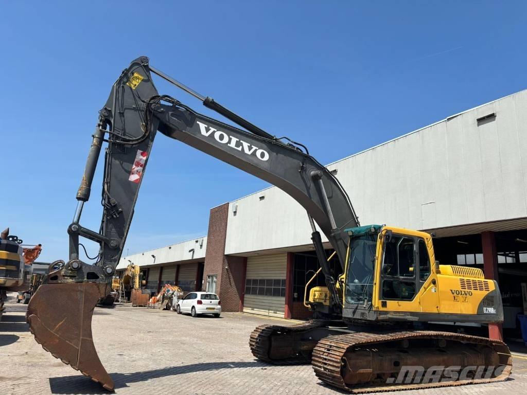 Volvo EC 290 B LC Paletli ekskavatörler