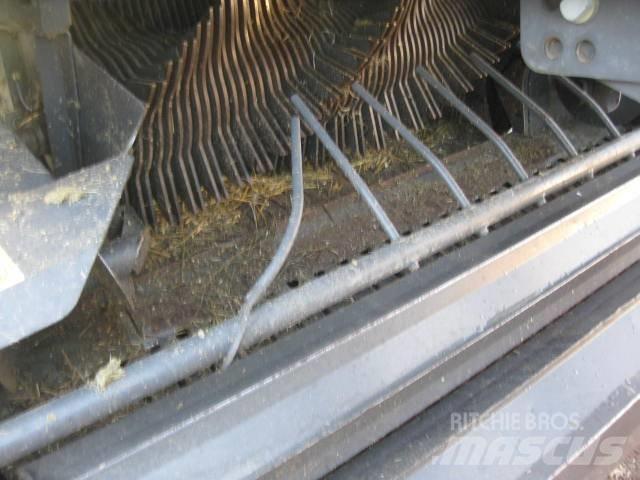CLAAS Rollant 455 RC Rulo balya makinalari