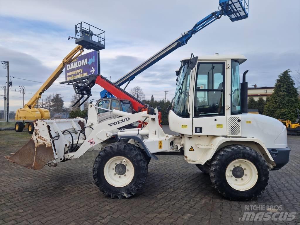 Volvo L 30 B Tekerlekli yükleyiciler