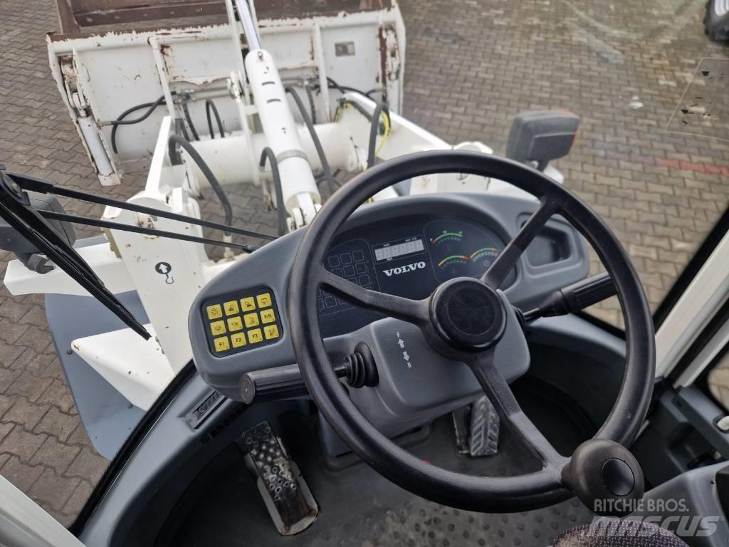 Volvo L 30 B Tekerlekli yükleyiciler