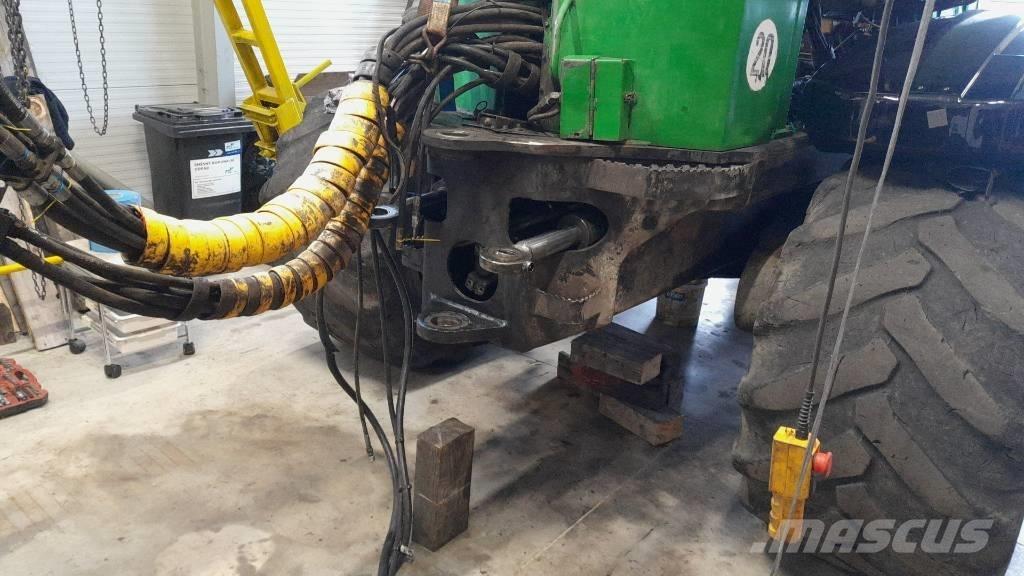 John Deere 1110 D Tomruk yükleyici traktörler