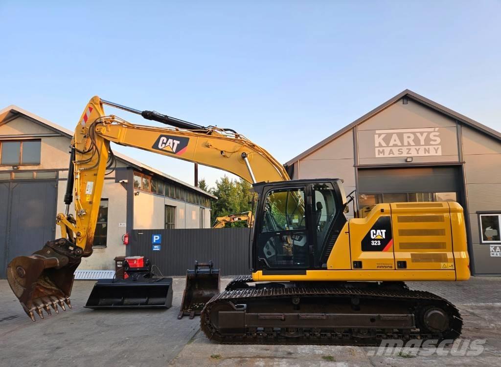 CAT 323 Paletli ekskavatörler