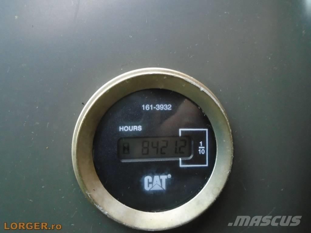 CAT 323 D Paletli ekskavatörler