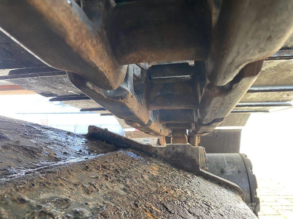 Hitachi ZX 180 LC-3 Paletli ekskavatörler