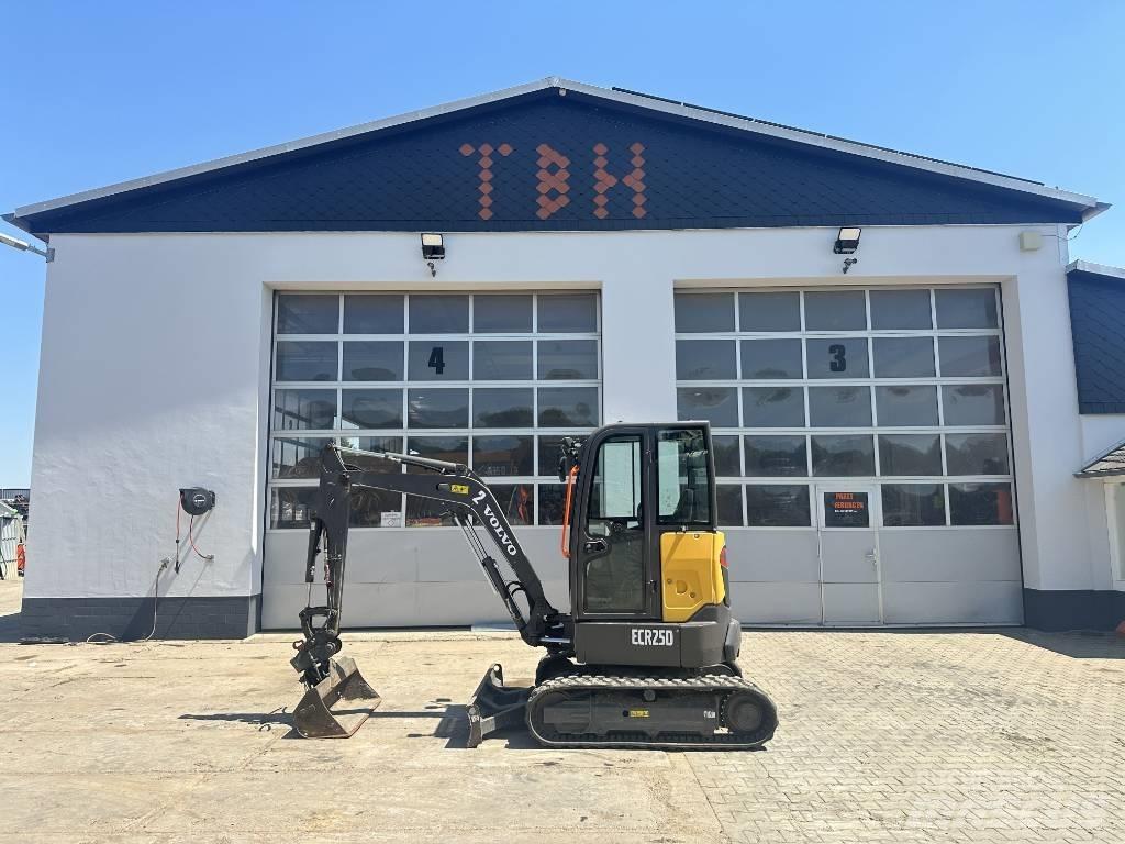 Volvo ECR 25 D Mini ekskavatörler, 7 tona dek
