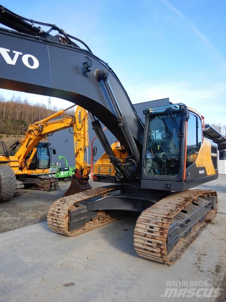 Volvo EC 300 E Paletli ekskavatörler