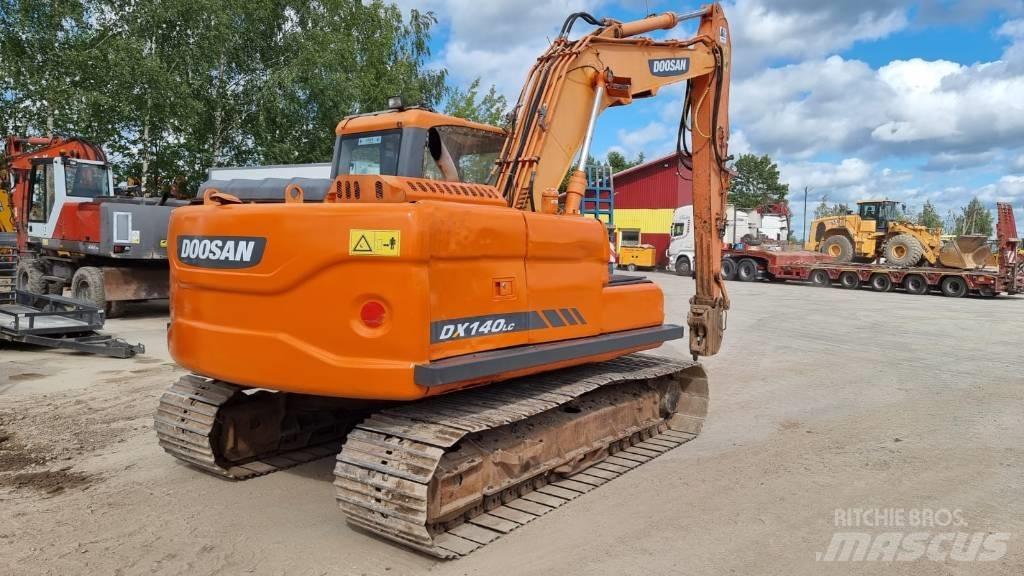 Doosan DX 140 LC-3 Paletli ekskavatörler