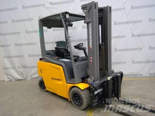 Jungheinrich EFG 320 Elektrikli forkliftler