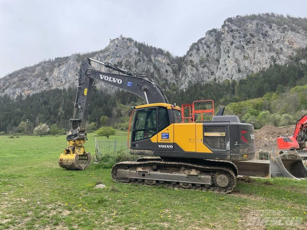 Volvo EC 220 E Paletli ekskavatörler