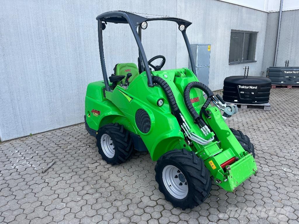 Avant 528 Çok amaçlı yükleyiciler