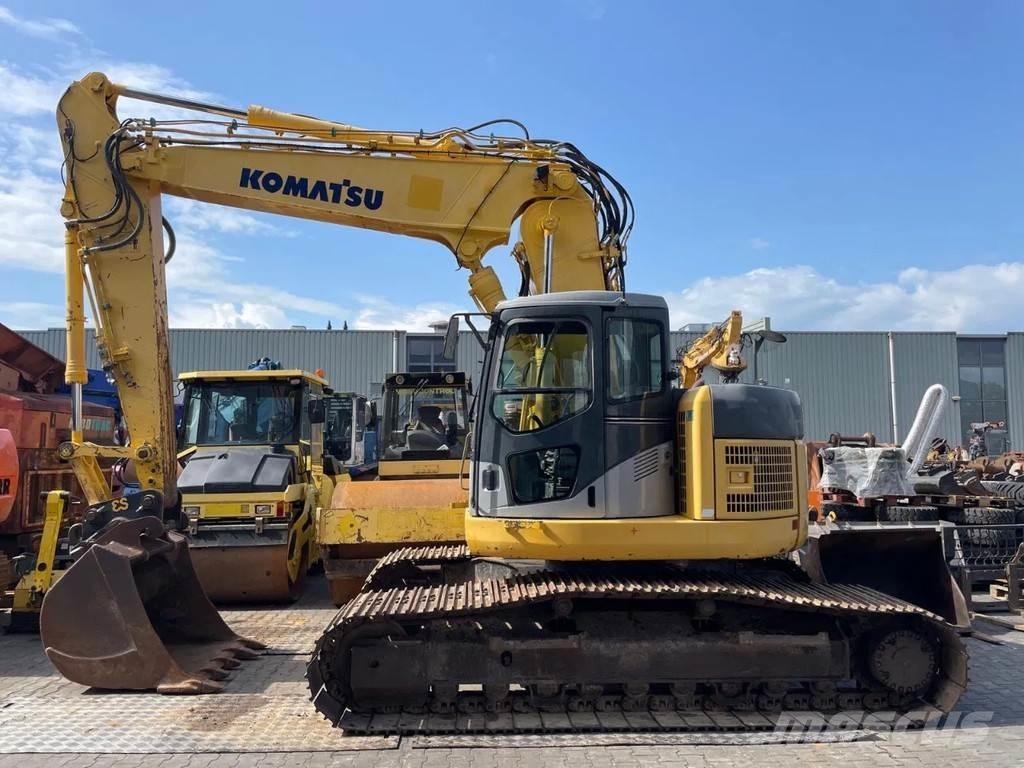 Komatsu PC228US-3 Paletli ekskavatörler