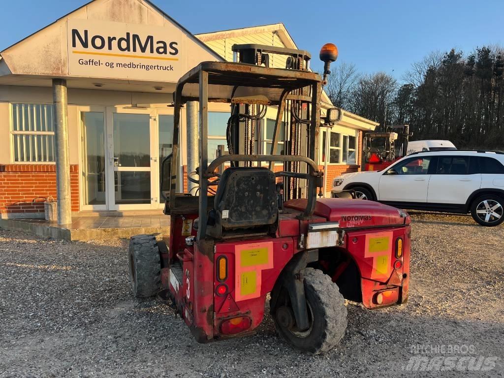 Moffett M4 25.3 Dizel forkliftler