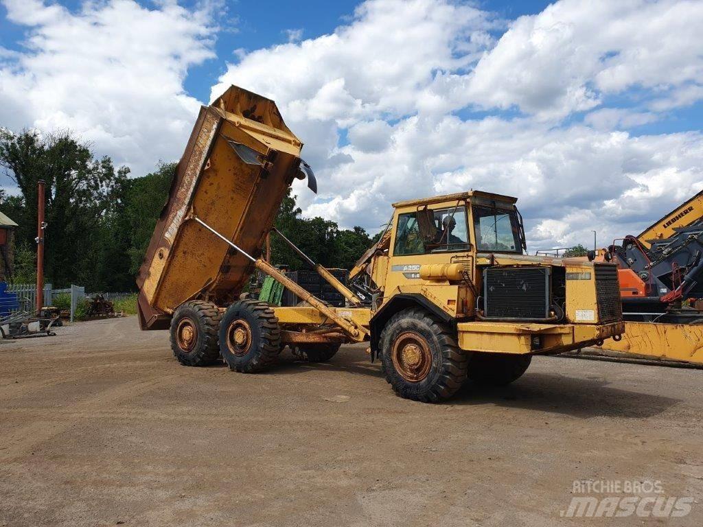Volvo A 25 C Belden kirma kaya kamyonu