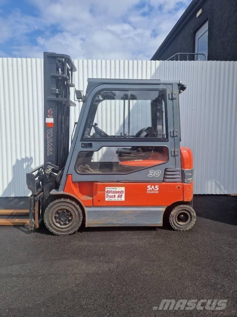 Toyota 7 FBMF 30 Elektrikli forkliftler