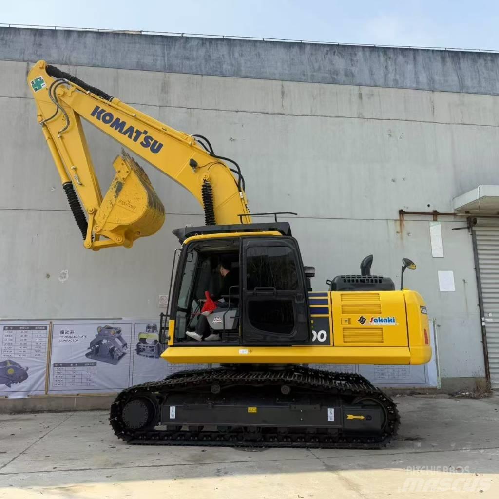 Komatsu PC 200-8N1 Paletli ekskavatörler